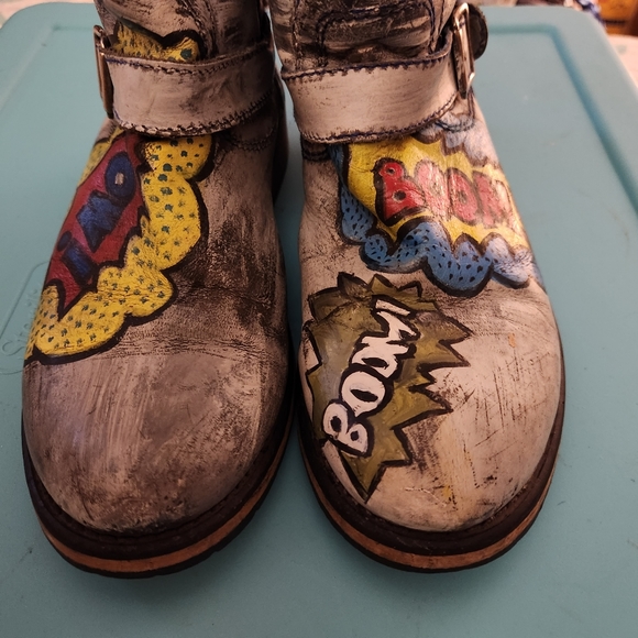 Steve Madden ladies leather comic book boots, 8.5 M - Picture 2 of 14